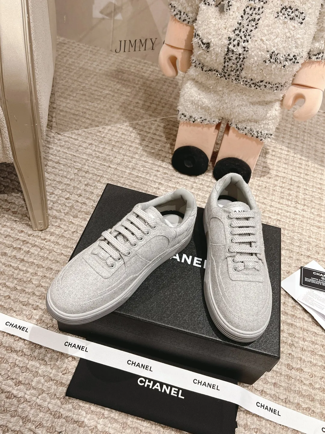 👟👟Ex-factory price 600👟👟 Chanel's new casual sports shoes, top version, incomparably beautiful and easy to wear, absolutely fairy style, very lightweight, high-end color matching, durable and versatile, must-have model. Upper: special material plus mud cloth, sheepskin lining, original foot pads, original TPU outsole Size: 35-41
